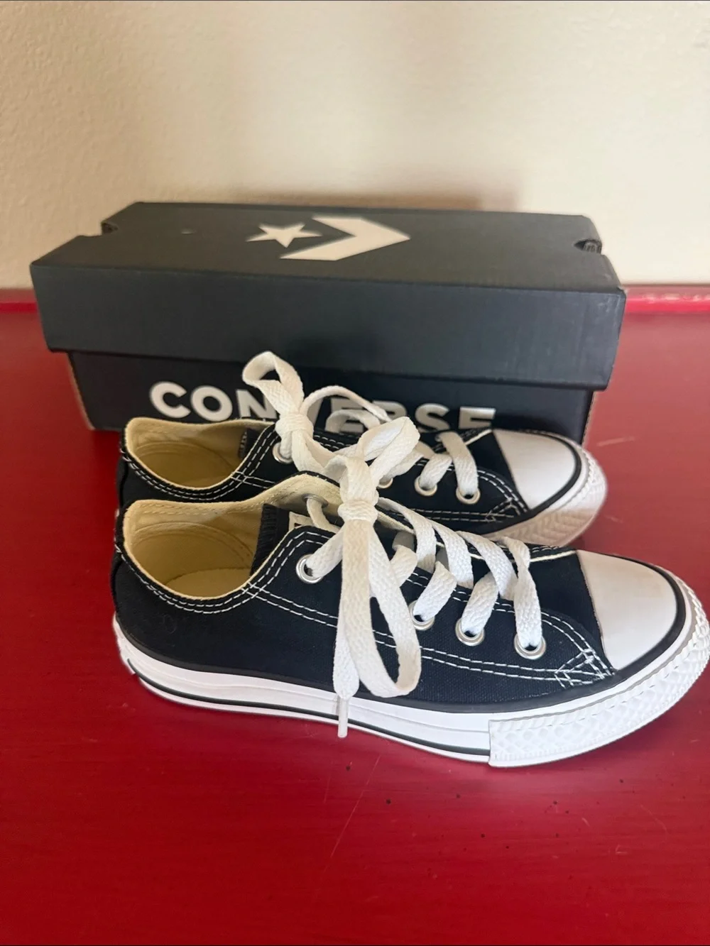 Converse classic low